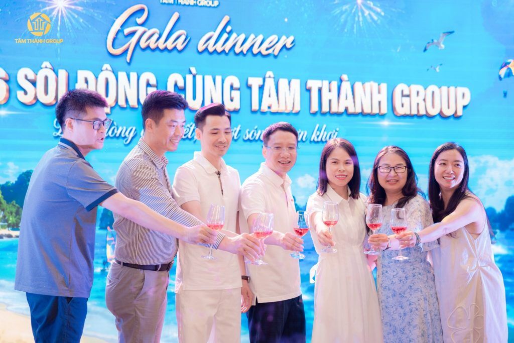 Đội ngũ Tâm Thành Land