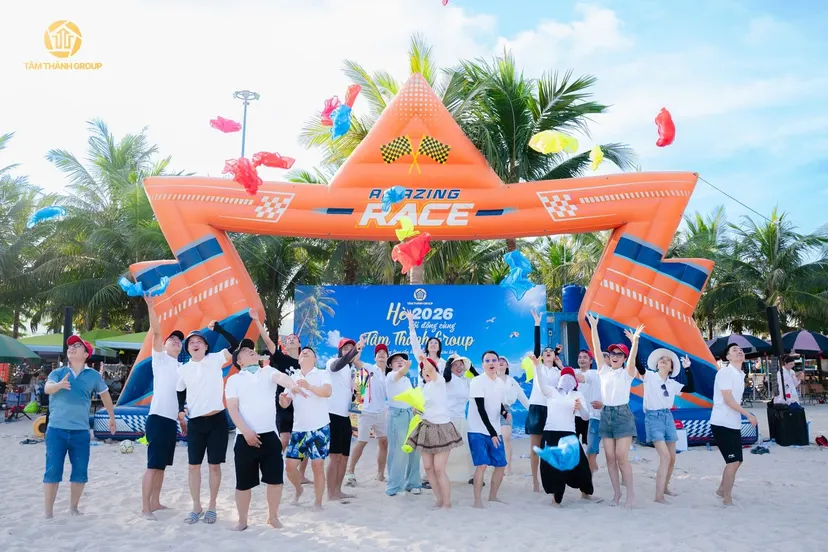 Ảnh Gia Đình Tâm Thành Land cùng nhau chơi Team Building.